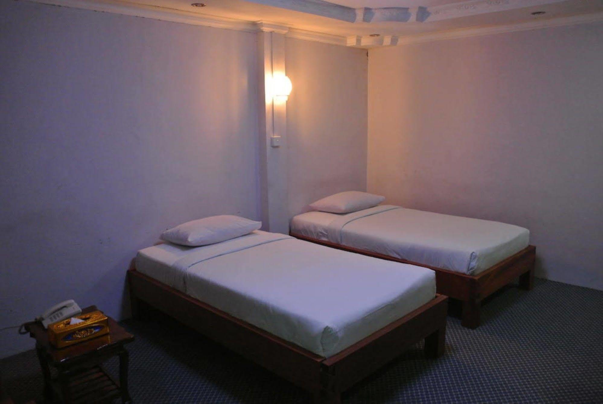 Gyogon Yaewaddy Motel المظهر الخارجي الصورة